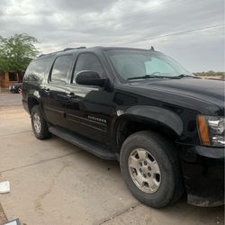 2014 suburban 4x4 part out !!!