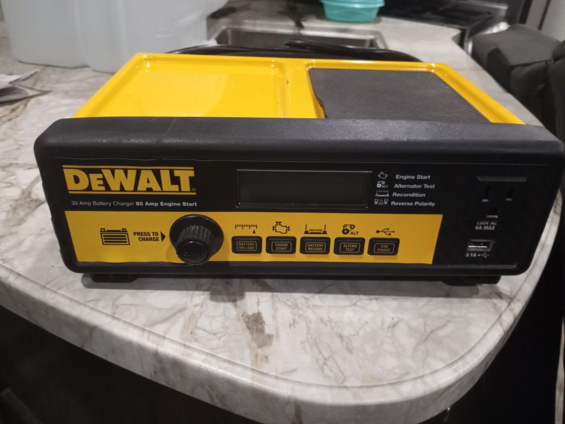 DeWALT 30 Amp Battery Charger 80 Amp Engine Start Button To Charge