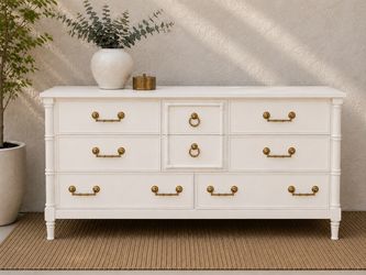 Butter & Lace 8-Drawer Dresser