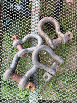 Anchor shackles