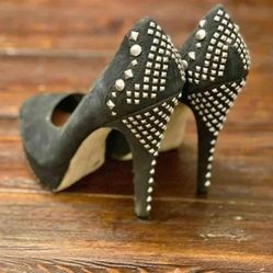 Vince Camuto Black Designer Pump Studded Heels Size 8