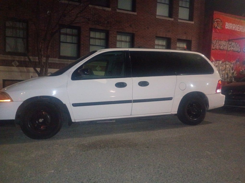 2003 Ford Windstar