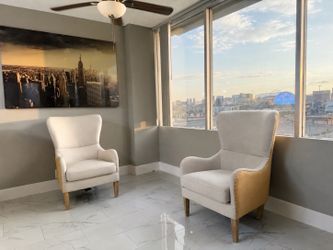 Accent chairs