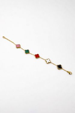 Gold Clover Bracelet – Designer Style