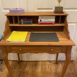Darling Vintage Pine Desk 32x20x40. Excellent vintage condition. 