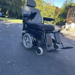 Invacare M91 Sure Step Motorized Wheelchair 