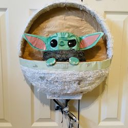 Baby Yoda Piñata Star Wars Mandalorian Limited Edition