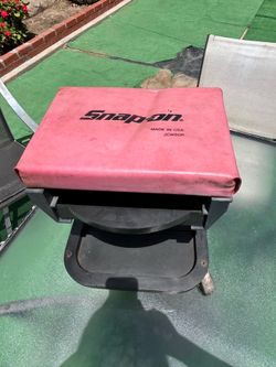 Snap on chair
