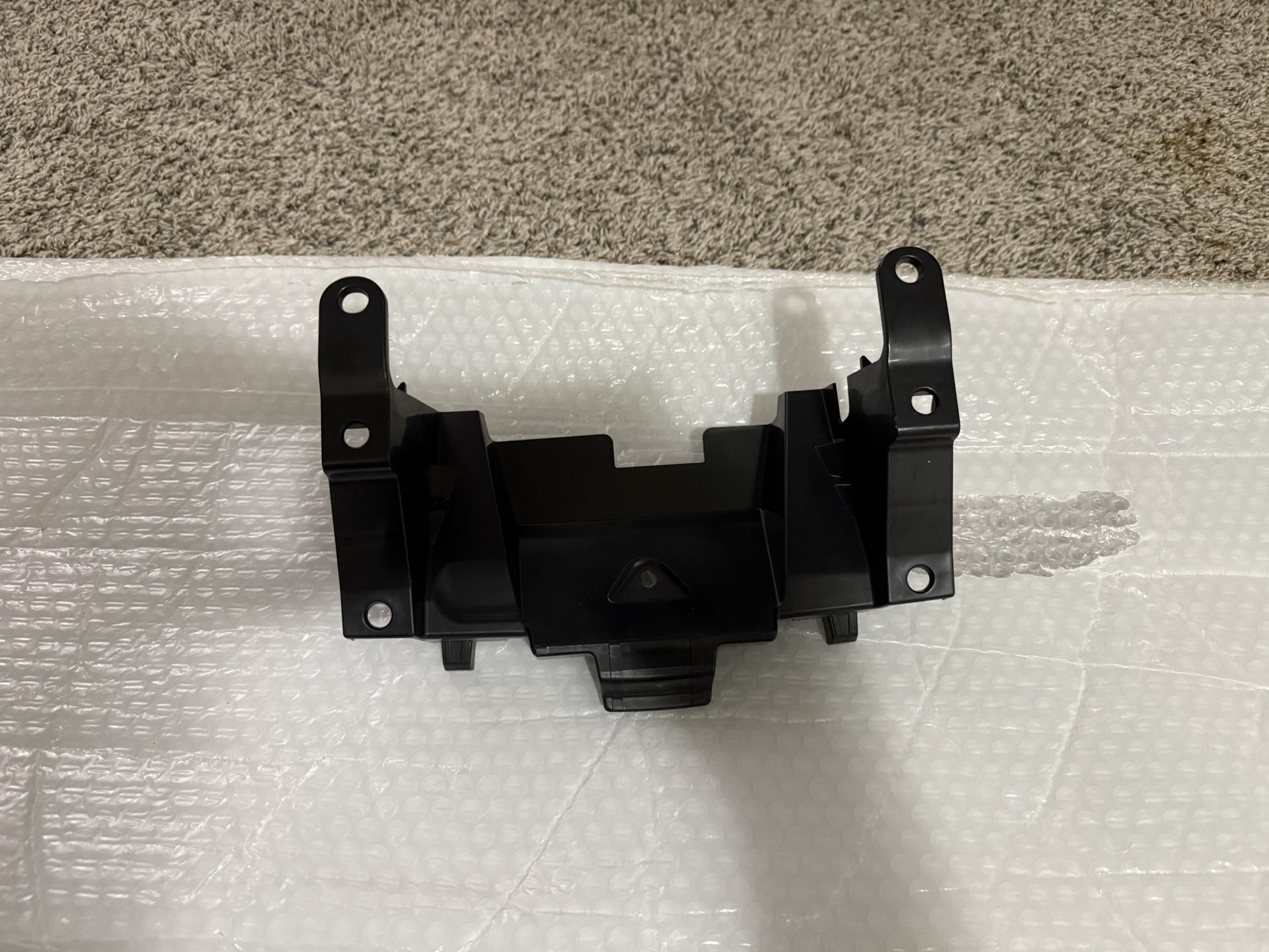 Genuine Honda Parts - Stay, Fr. Grille (71125-T2A-A00