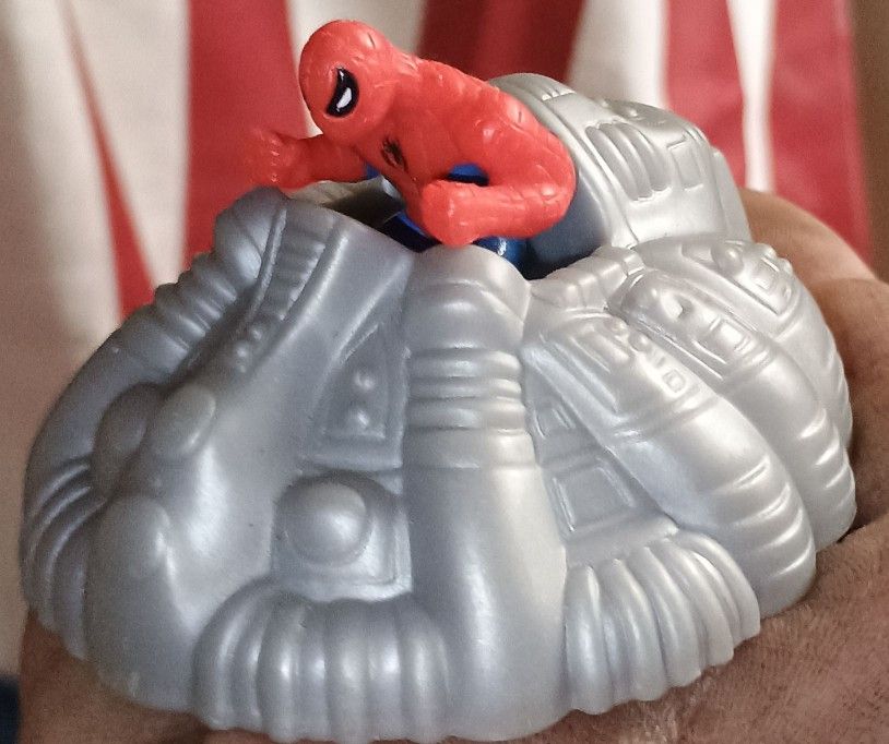 Vintage 1999 Hardee's Kids Meal Spiderman Toy Marvel Kids Spider-Man Hoovercraft