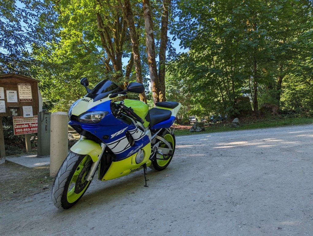 2001 Yamaha R6