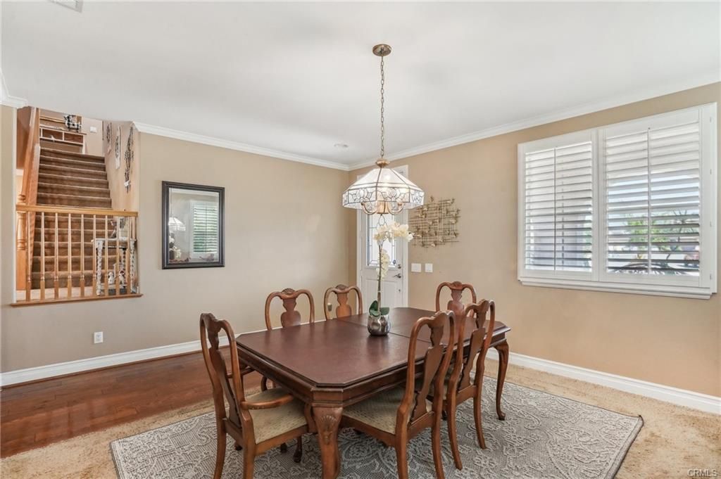 Ashley Dining Room Table And Chairs Set