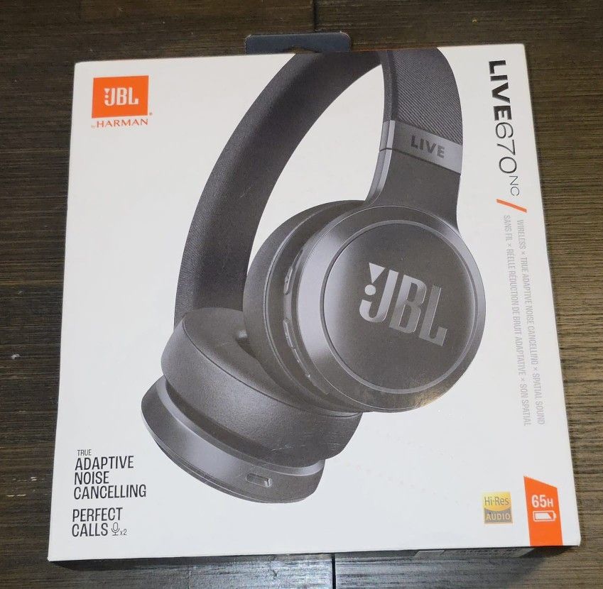 JBL Live 670NC Wireless On-Ear Adaptive Noise Cancelling Headphones