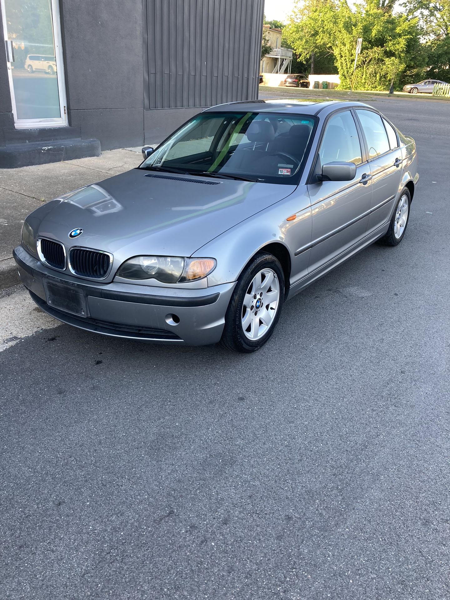 2005 BMW 325i