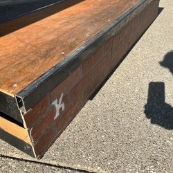 Skateboard box 