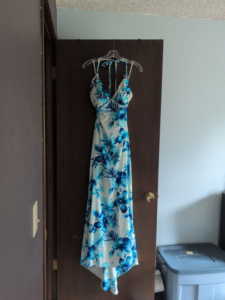 Formal Dress - Niki Livas, Size 6, Blue And White