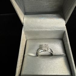 10KT Cluster Ring