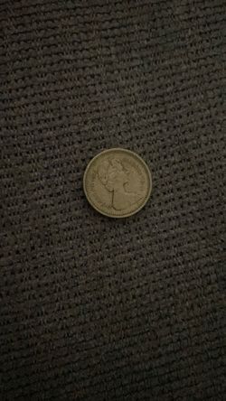 1983 UK One Pound Coin Elizabeth II