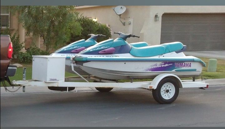 1995 Jet Skis Yamaha WaveRunners Three Seater