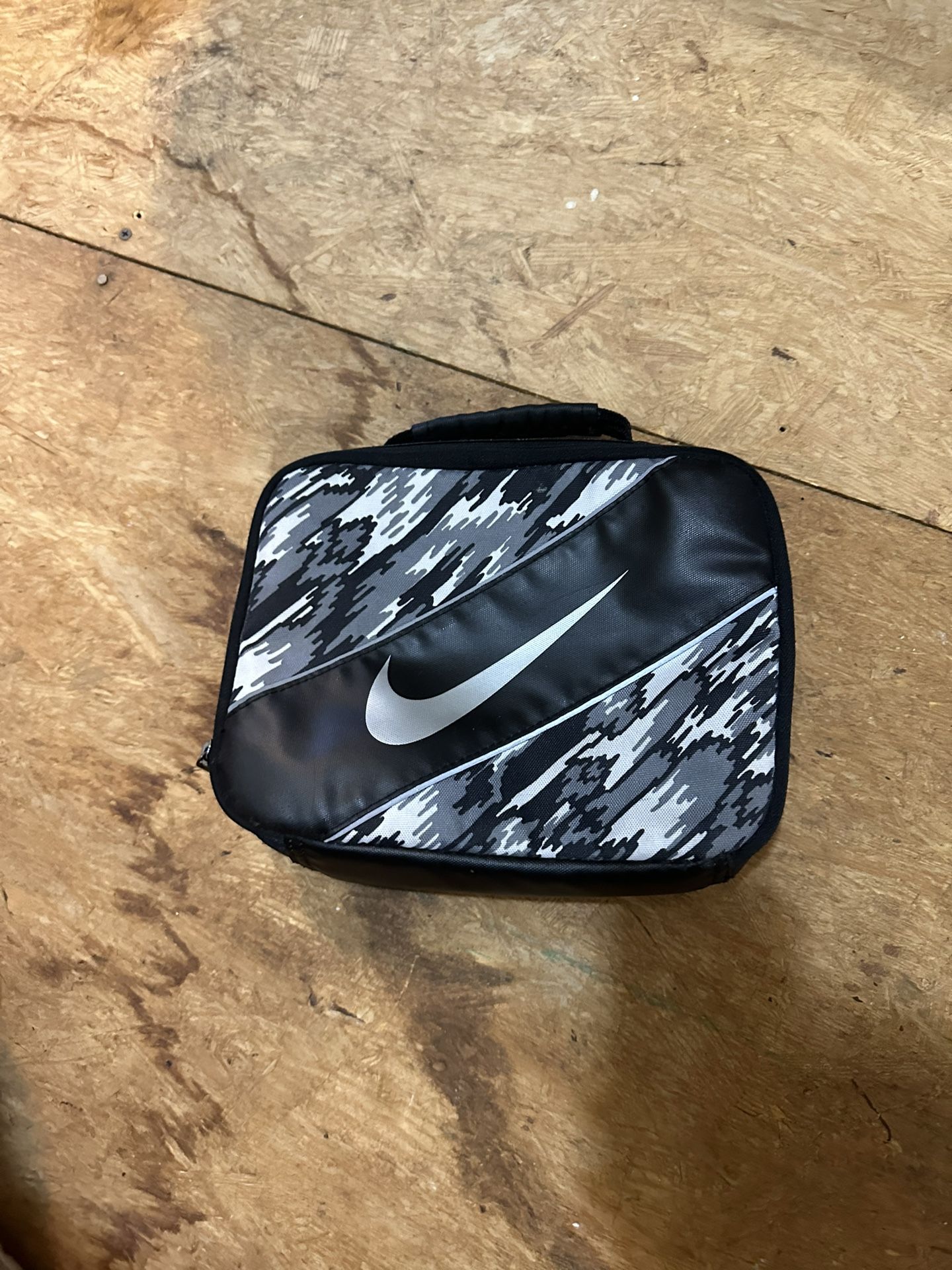 Nike Lunchbox