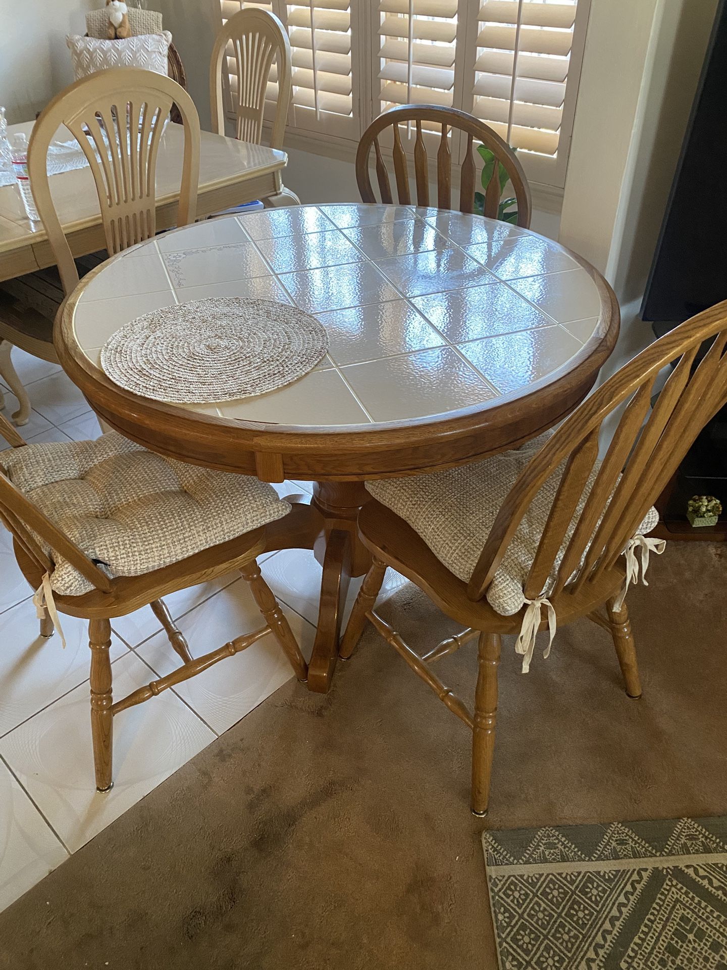 Kitchen Table & 4 Chairs