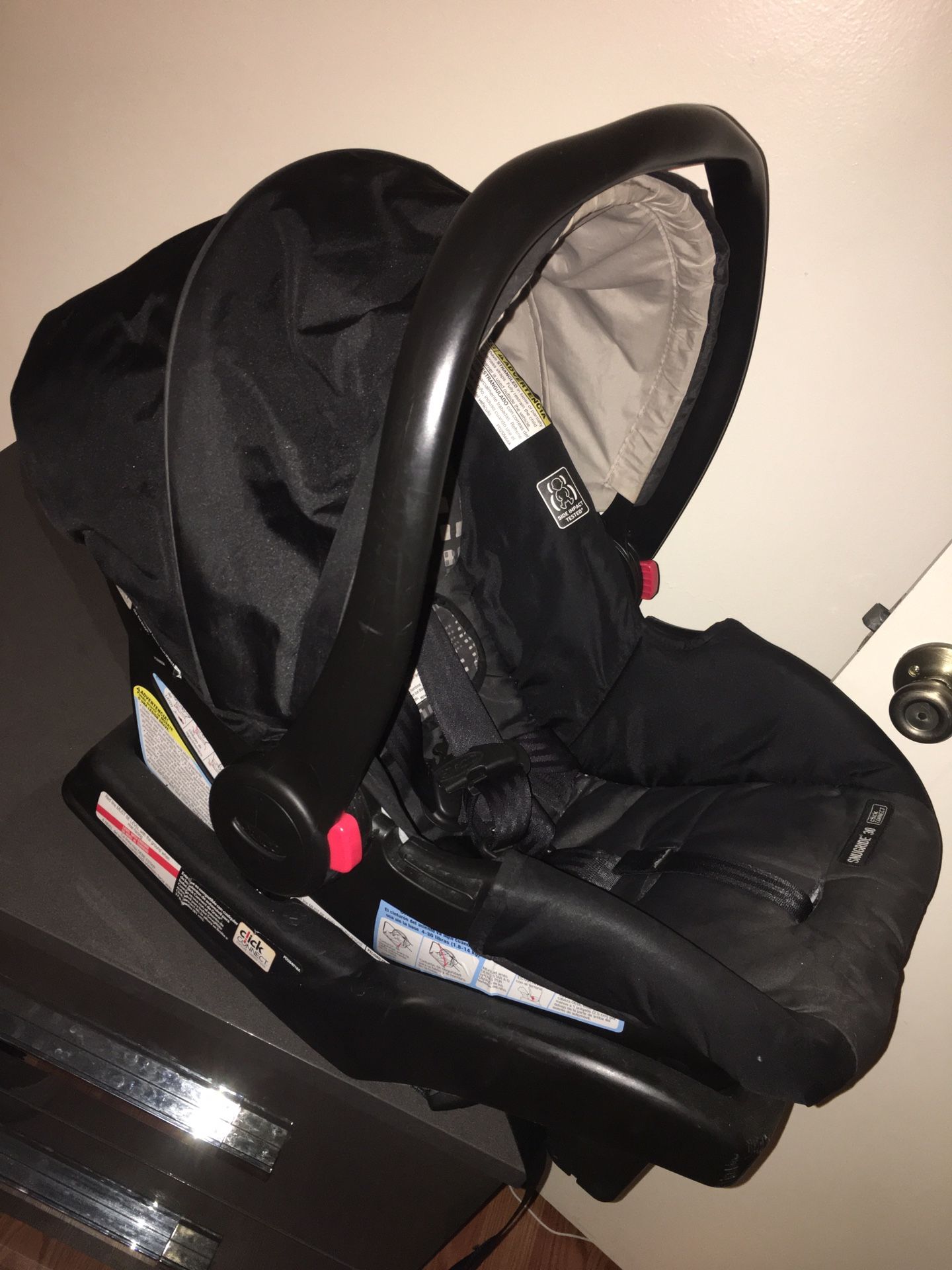 Graco snugride car seat with base