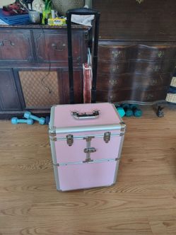 Pink Rolling Makeup Train Case Luggage