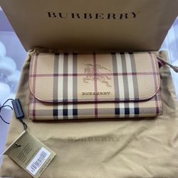 Burberry Wallet for Sale in Riverside CA OfferUp