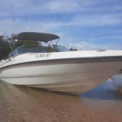 Chaparral 2330 Limited Edition Bow Rider Priced To Sell!