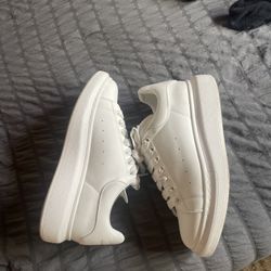 Alexander McQueen Oversized – Size 42 / Men’s 9