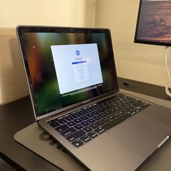 “MacBook Pro 13” M1 (2020) - Like New, Bought in 2022”