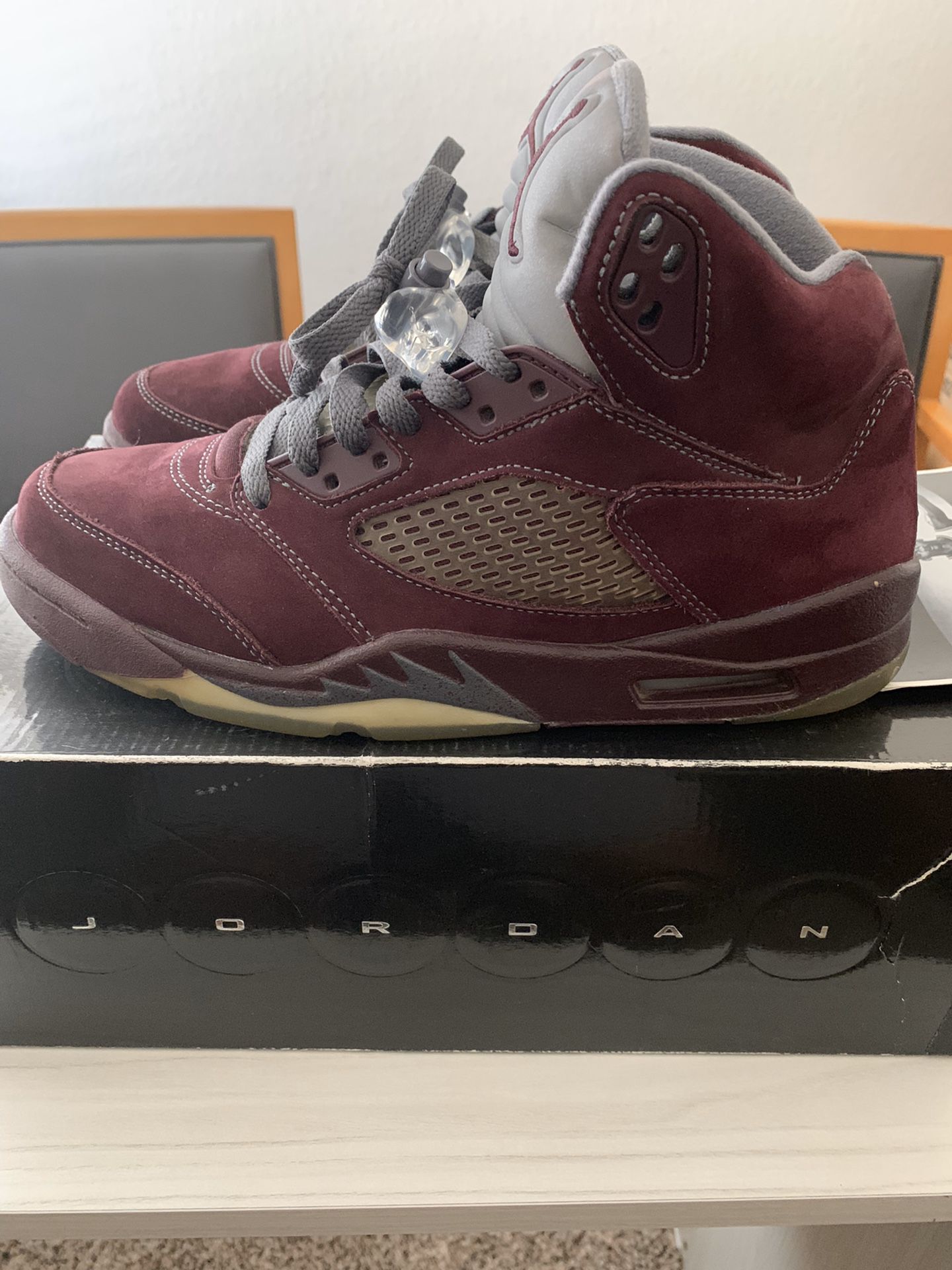 Men’s Nike air Jordan retro 5s burgundy 2006 LS limited shoes size 8