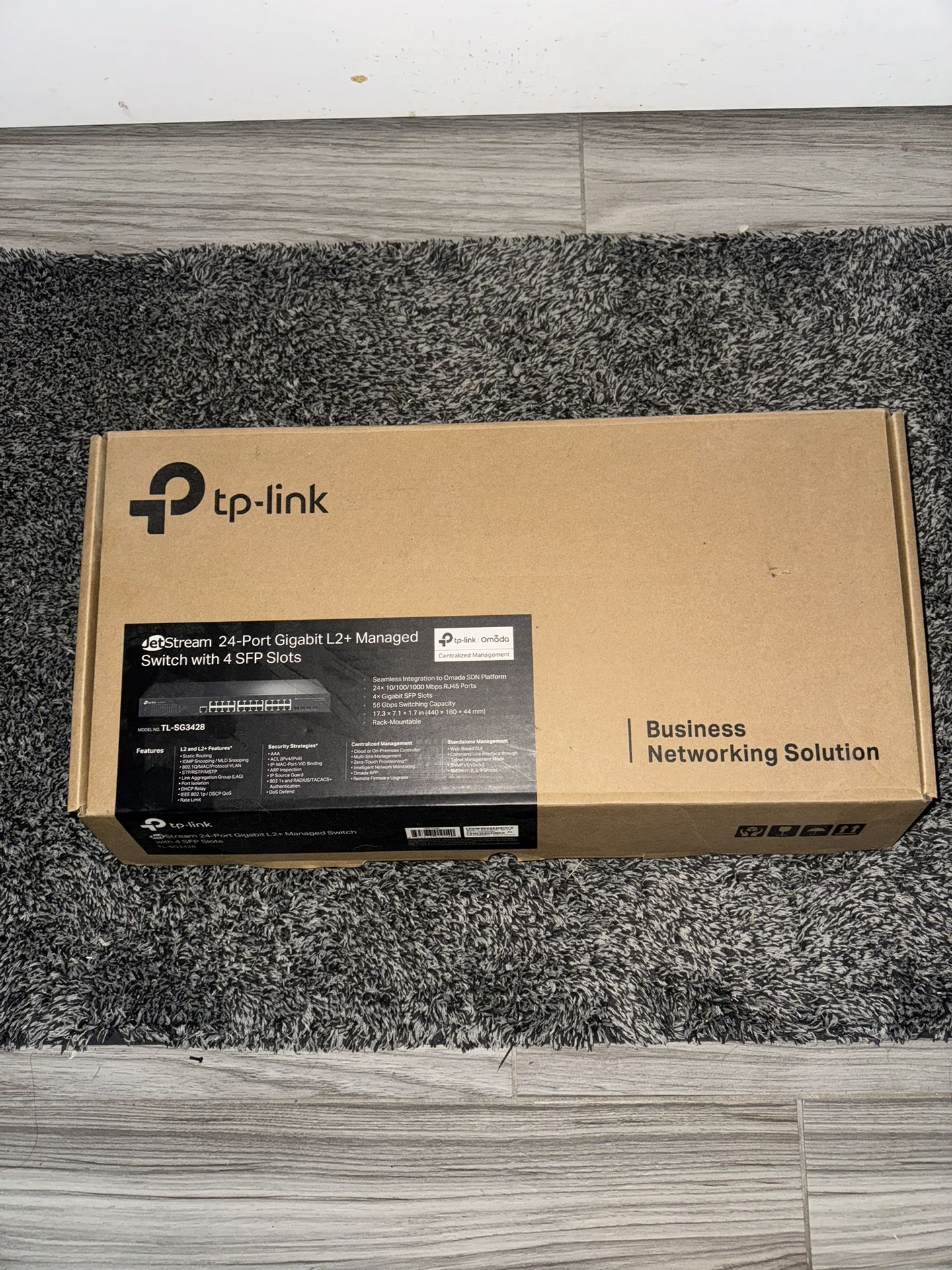TP-Link TL-SG3428 | 24 Port Gigabit Switch, 4 SFP Slots