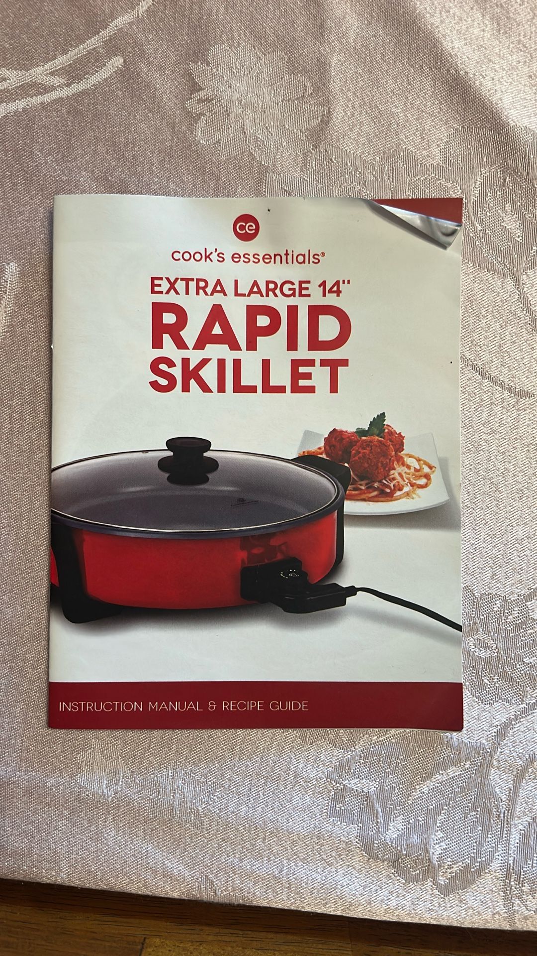 Cooks Essential Extra Large 14 Inch Rapid Skillet