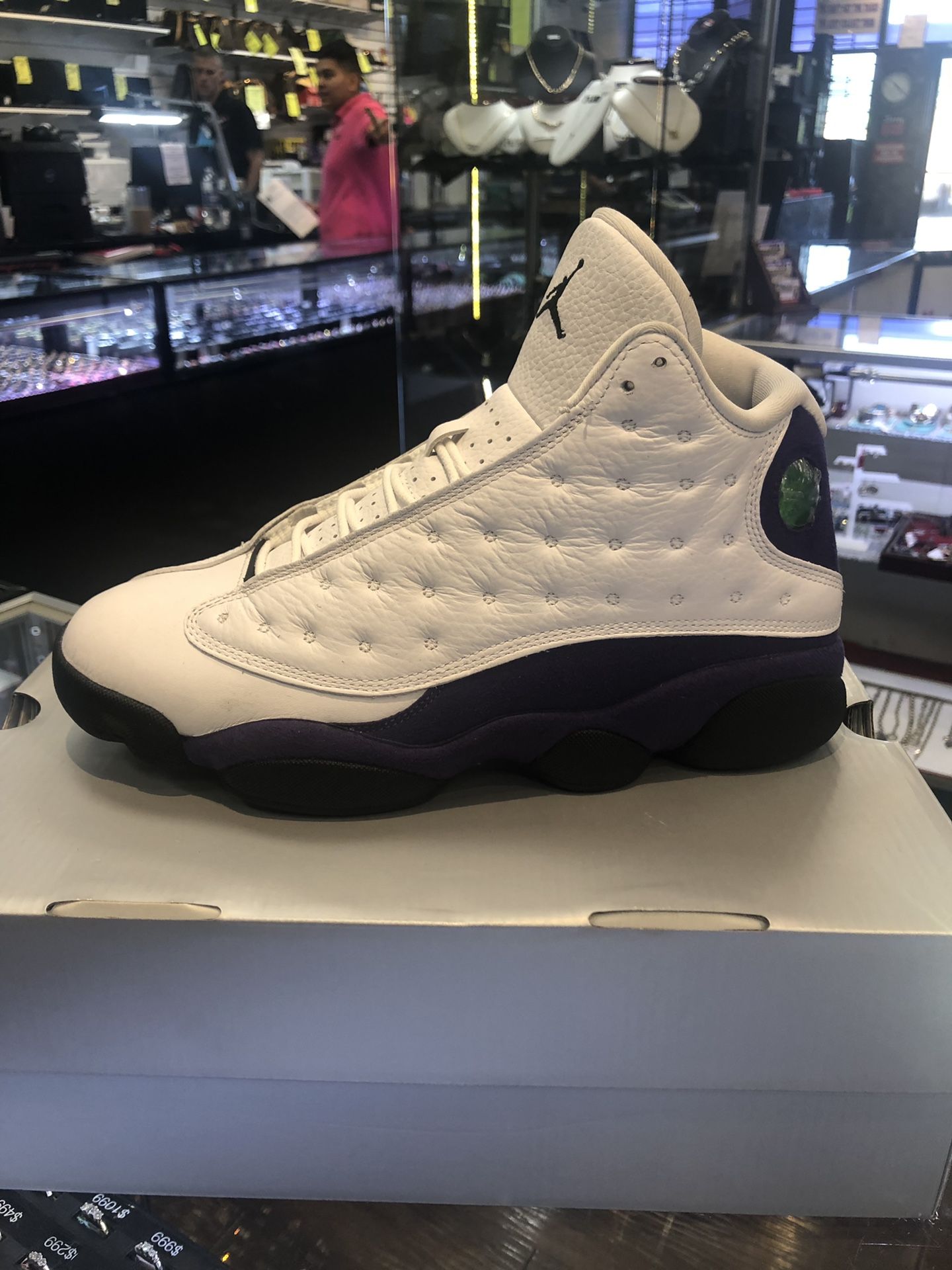 Jordan Retro 13 “Lakers” Sz: 9 Very good Condition!