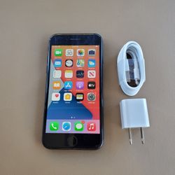 iPhone 7 - UNLOCKED - Like New  