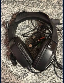 Gaming headphones