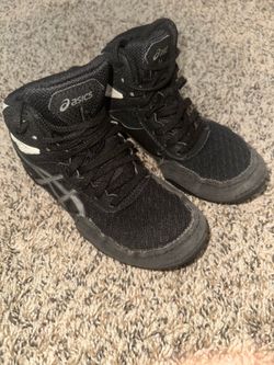 Kids wrestling shoes