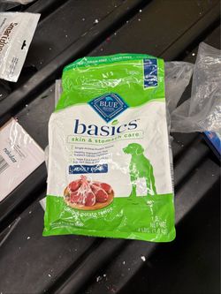 Blue Buffalo Basics Adult Dog Food 4lb