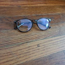 Blue-light glasses