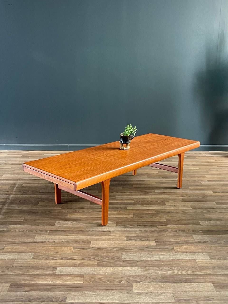 Mid-Century Danish Modern Teak Coffee Table w/ Expanding Tray, c.1960’s
- Delivery Available