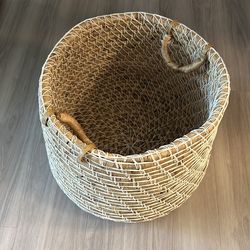 Wicker basket