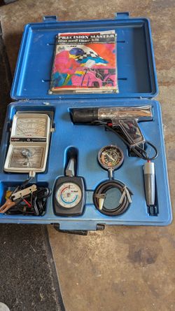 Tool for vehicle