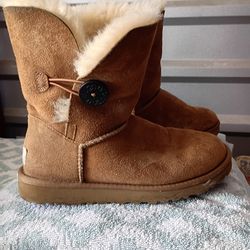 Ladies UGG Boots