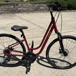 Women’s Fuji Crosstown 1.3 Bike, 21.3 Inch Frame