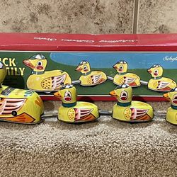 Vintage Schylling Duck Family Wind - Up with Key /Original  Box No Key
