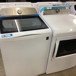 GE Washer And Dryer Set Gas New Scratch And Dent 