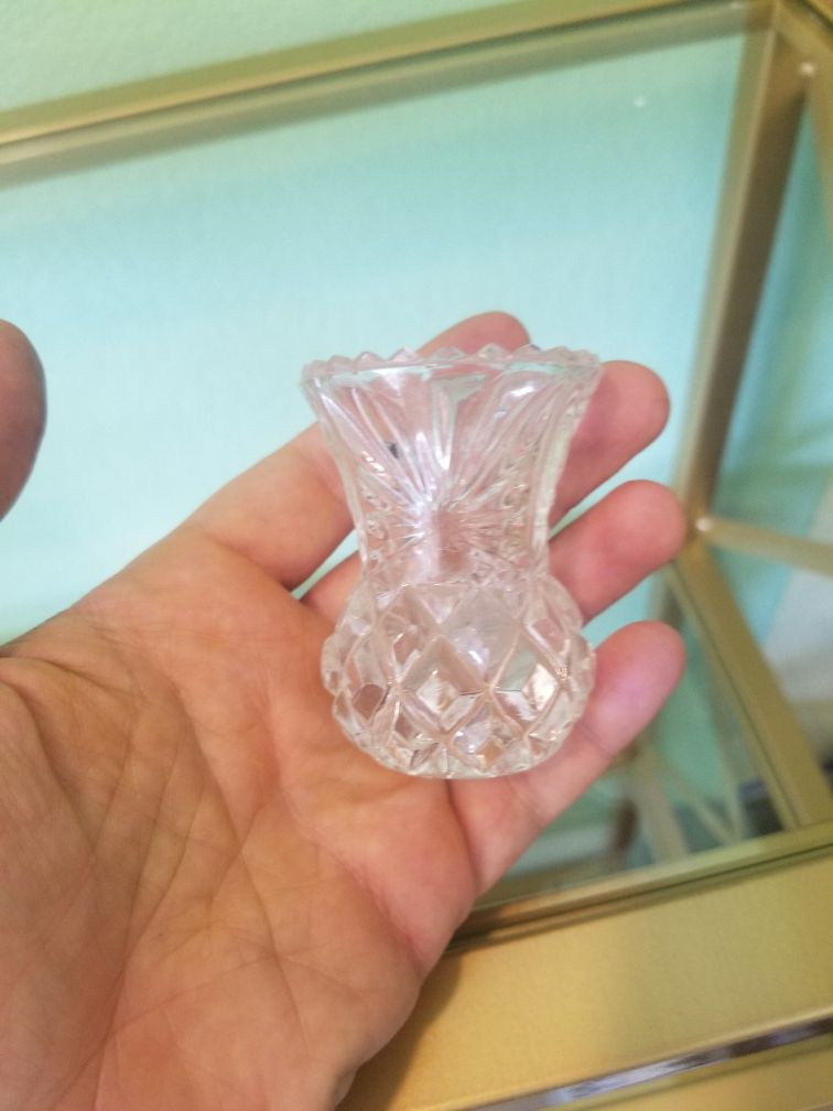Small mini crystal vase - pretty