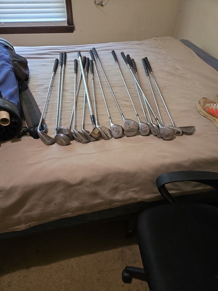 Golf Club Set And Bag 