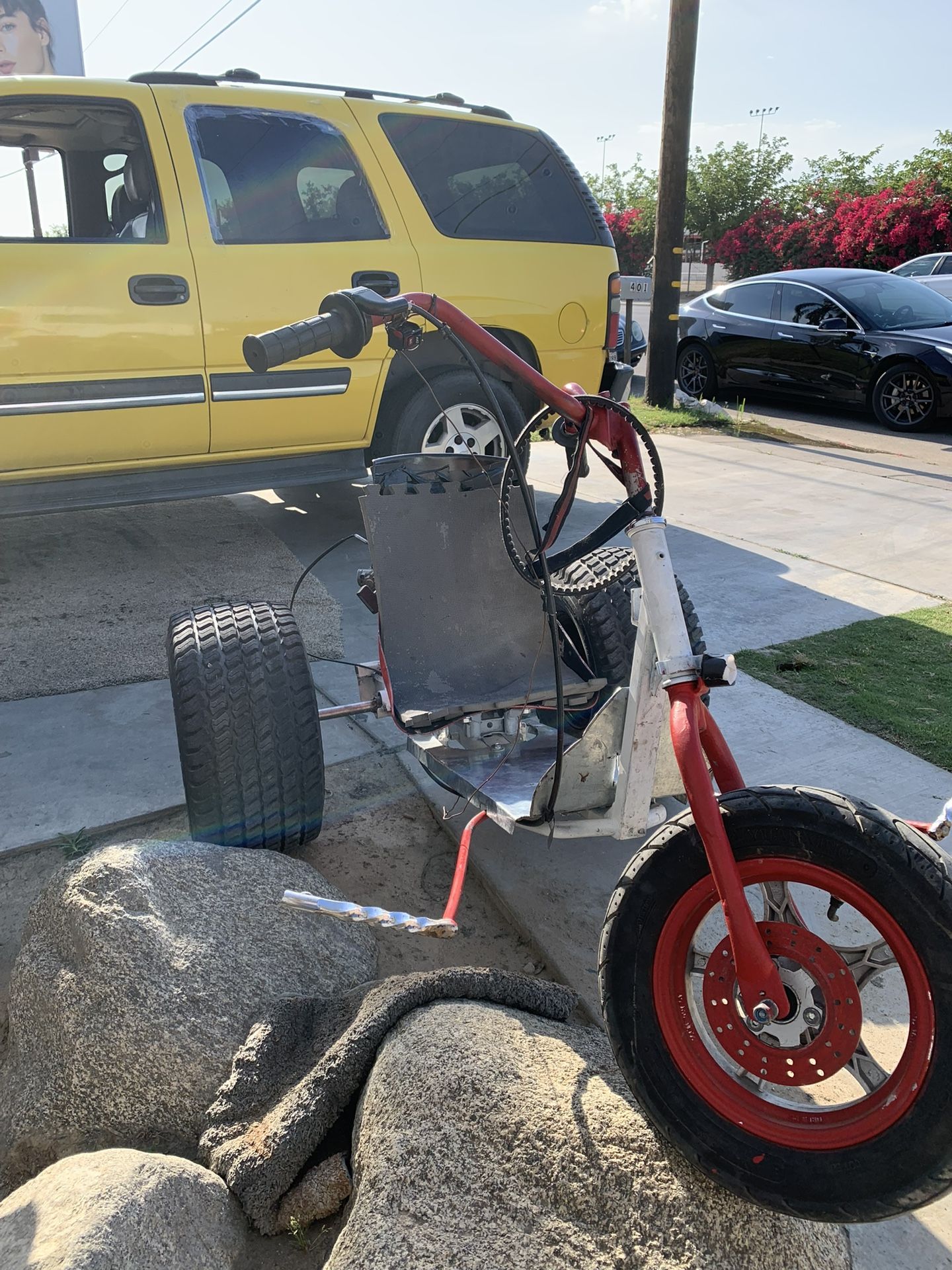 three wheeler 